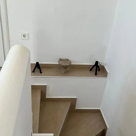 De Estrella Agios Dimitrios (Kythnos)